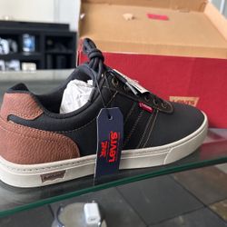 Brand New Never Worn Before Men’s LEVIS shoes