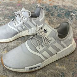Adidas Size 10 White Men’s Shoes 