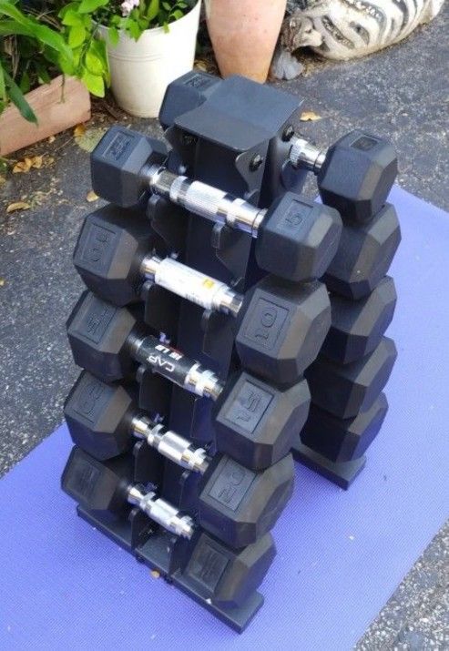 SET OF RUBBER DUMBBELLS & PYRAMID DUMBBELL RACK    (PAIRS OF :  5s  10s  15s  20s  25s)