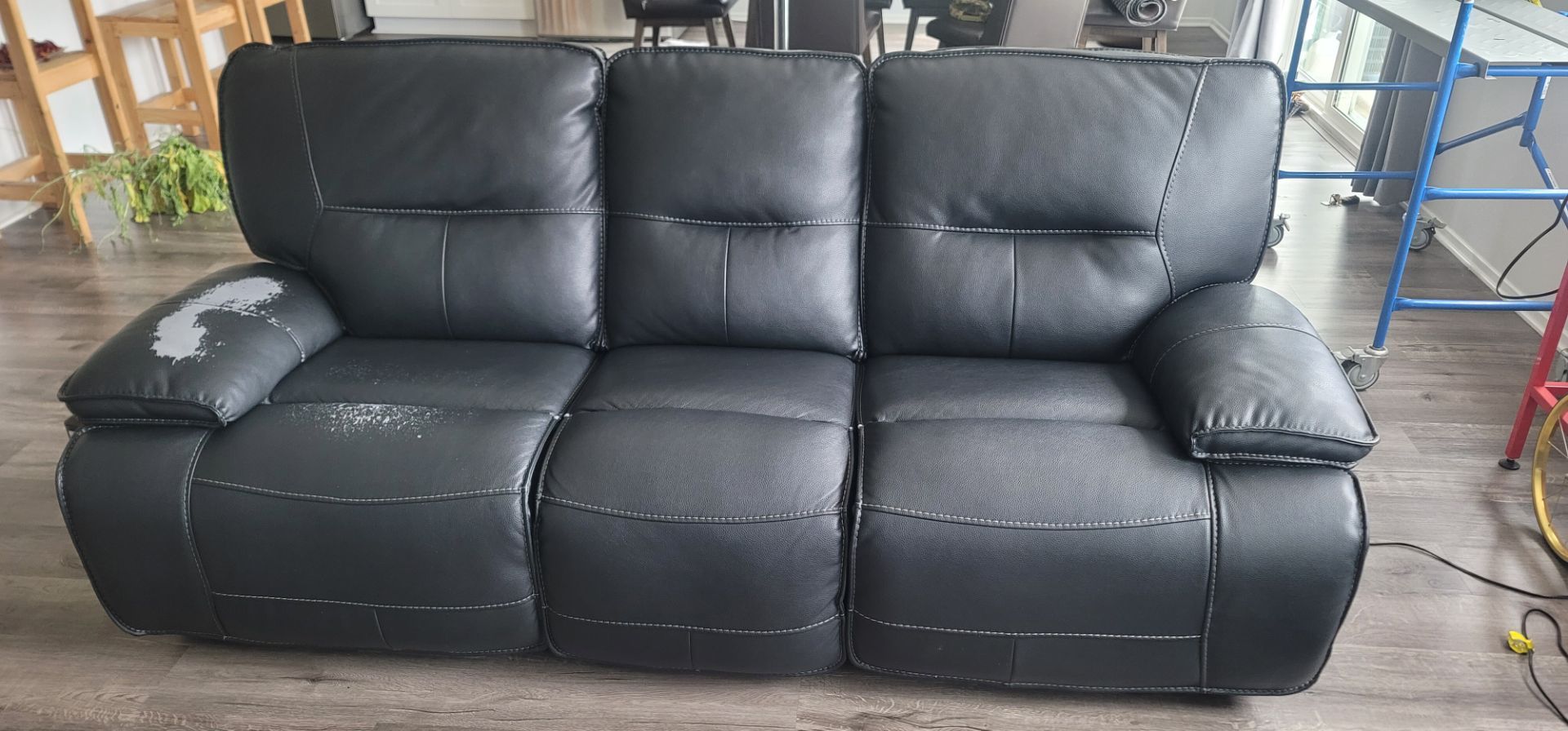 Sofa-Recliner Jet black 88" FREE
