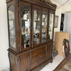 Comedor Y Vitrina