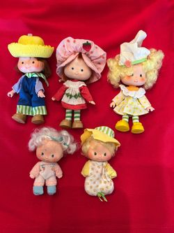 Lot of Strawberry Shortcake vintage dolls