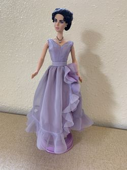 SPECIAL EDITION ELIZABETH TAYLOR DOLL
