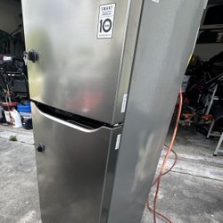 LG Refrigerator & Freezer