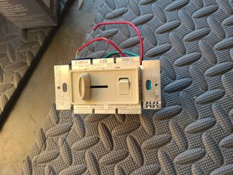 Lutron  Skylark Dimmer 