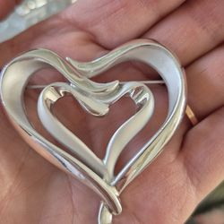 Vtg.Stunning SILVER " HEART" PIN