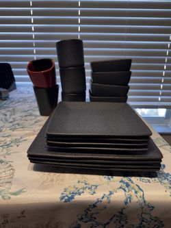 Black 4 place dish set