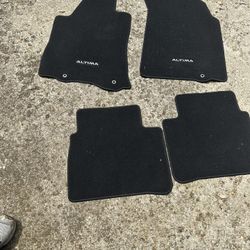 2013–2016 Nissan Altima Floor Mat