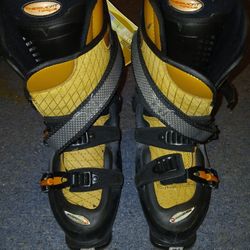 Woman's Ski Boots
