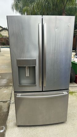 A Ge Refrigerator Good Condition