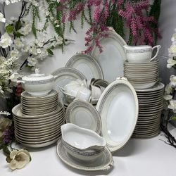 Occupied Japan – Holly China by Narumi “LAUREL” Full 88-Piece Dinnerware Set (Service for 12)