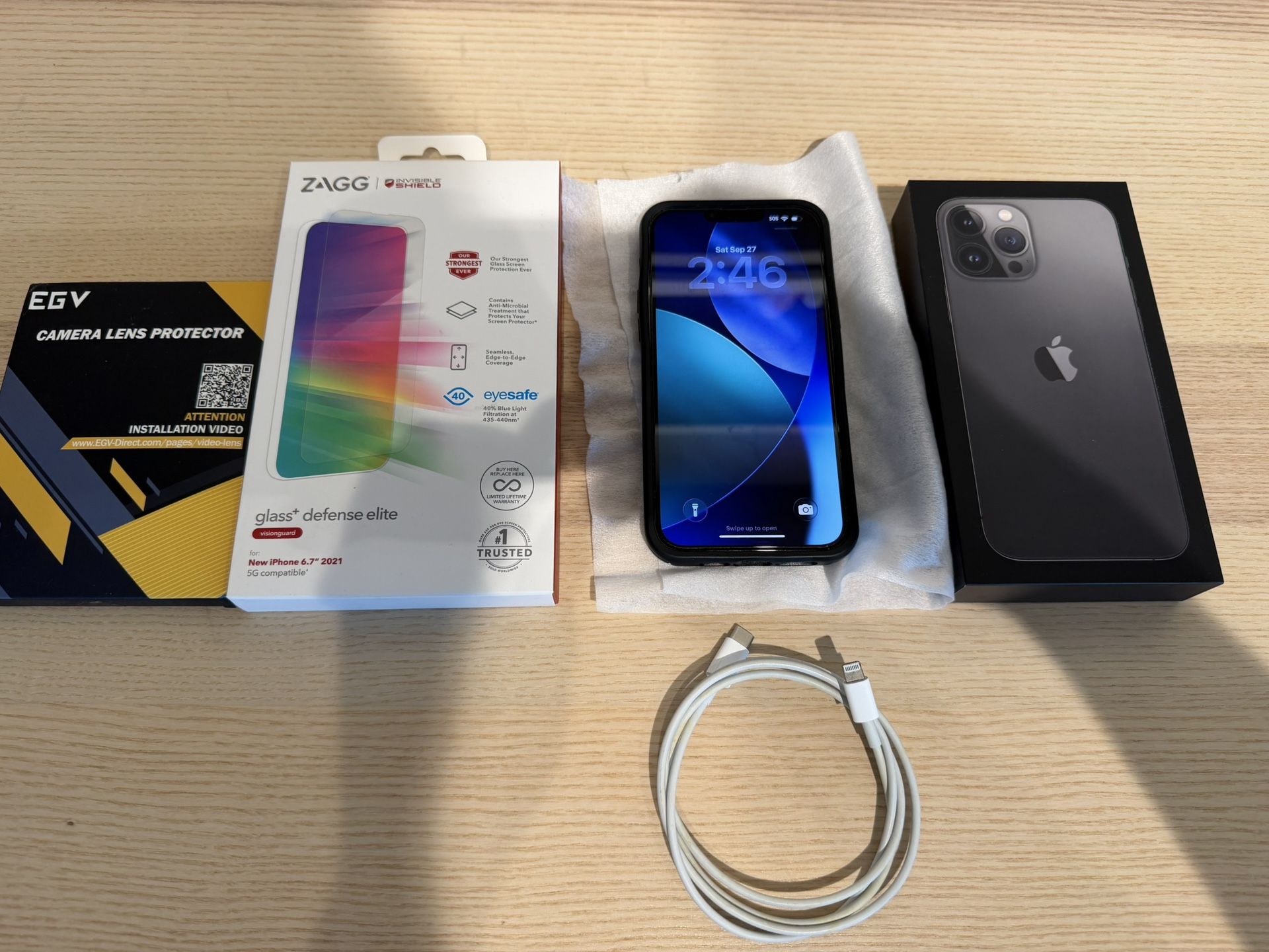 iPhone 13 Pro Max, Graphite, 256GB + Otterbox case + Glass screen Protectors