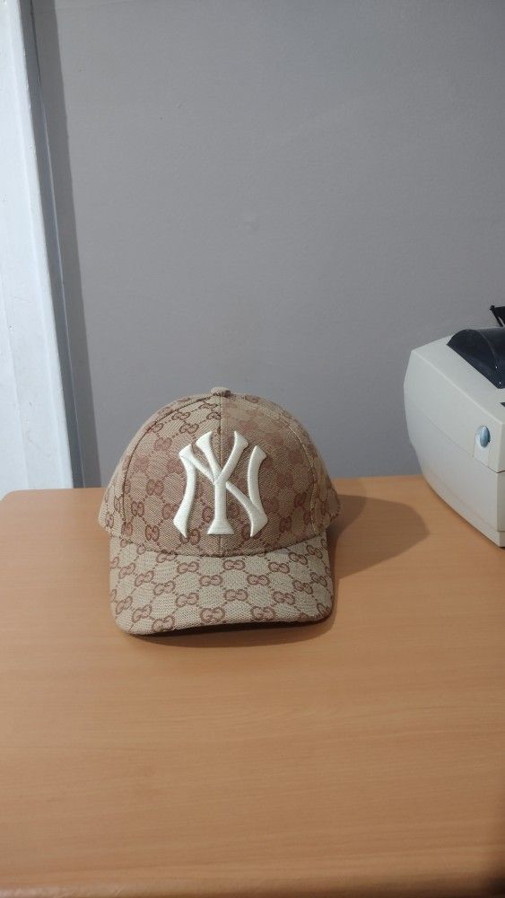 LV HAT for Sale in Clifton, NJ - OfferUp