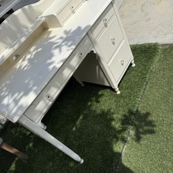 Pottery Barn Juliette Desk