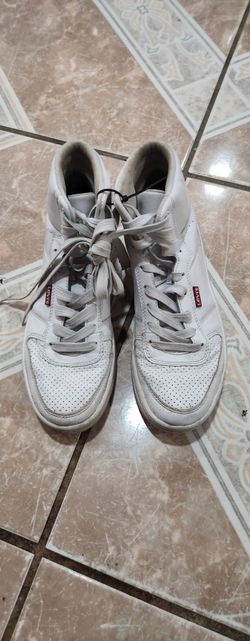 Men's Levi's high top shoes