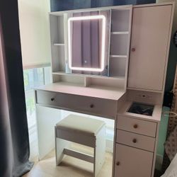 Makeup Vanity