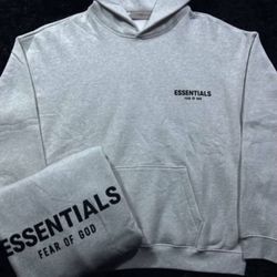 Essential hoodie
