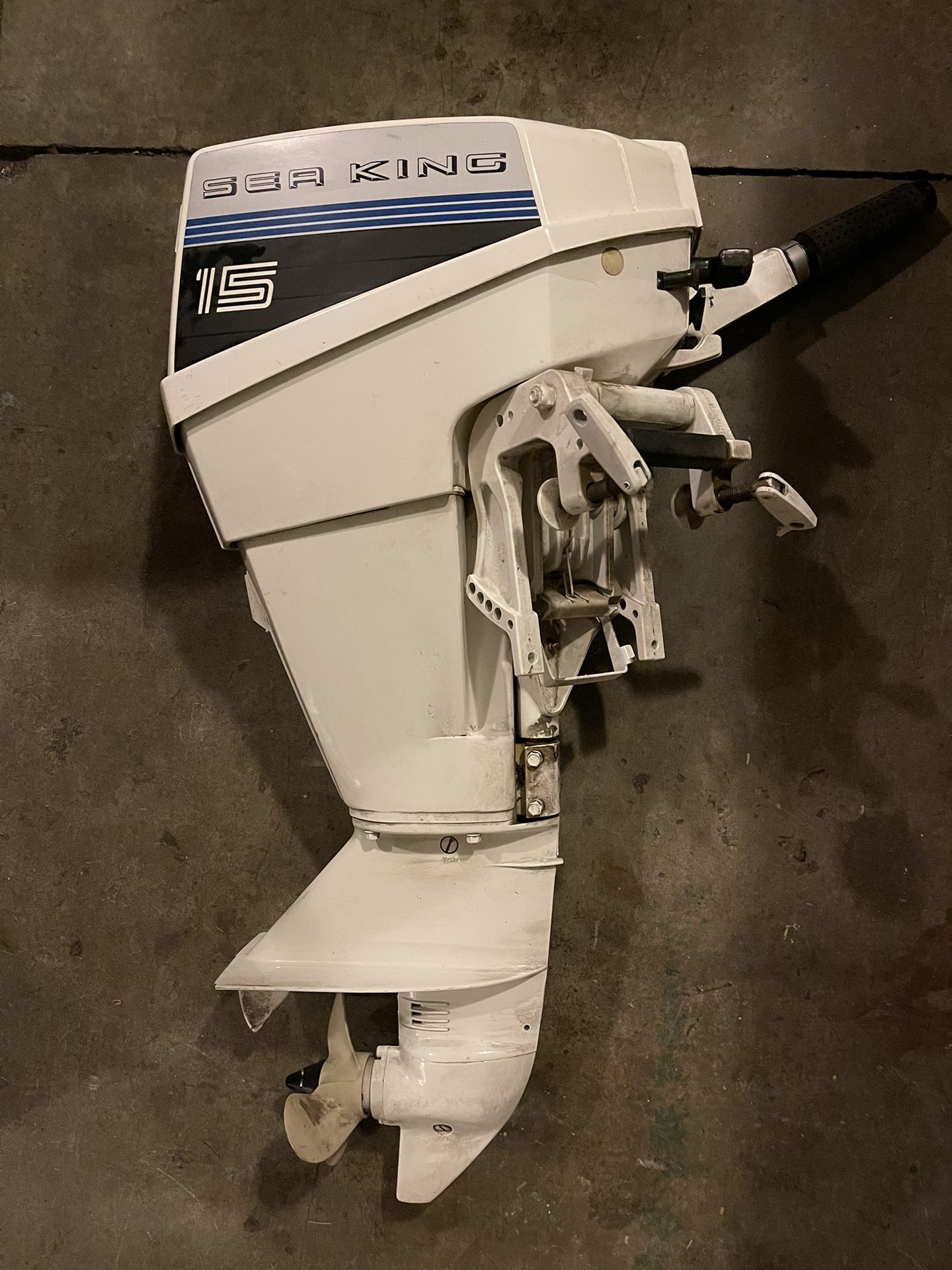 1985 Sea King 15 HP 2 Stroke Outboard Motor Engine Boat Montgomery Ward US Marine