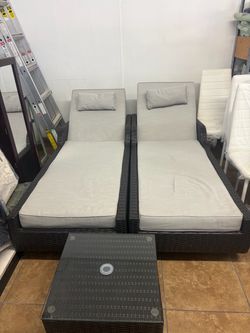 Patio lounge set
