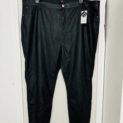 River Island Plus Women's Faux Leather Black Skinny Pants - Size 26