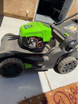 Green Works 60V Electric Lawn Mower