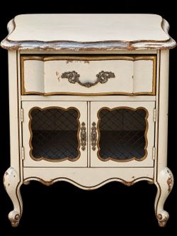 Vintage French Provincial Accent Cabinet / Nightstand – Antique Style