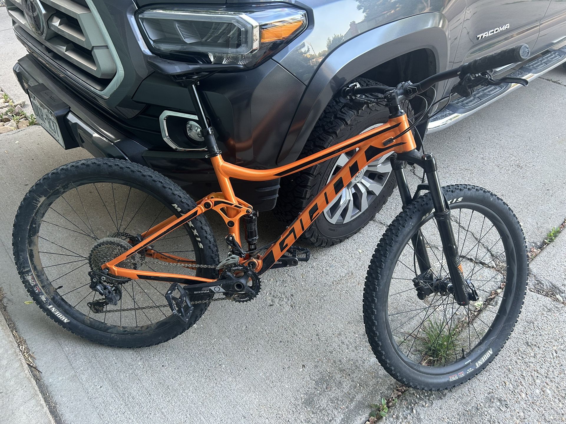 Giant Stance 1 Mountain Bike
