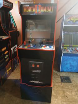 Arcade1Up Mortal Kombat II Legacy Edition Arcade Cabinet