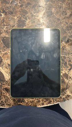 iPad 10th generation + logi keyboard