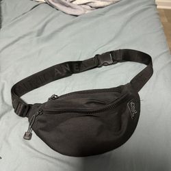 AMERICAN EAGLE FANNY PACK 