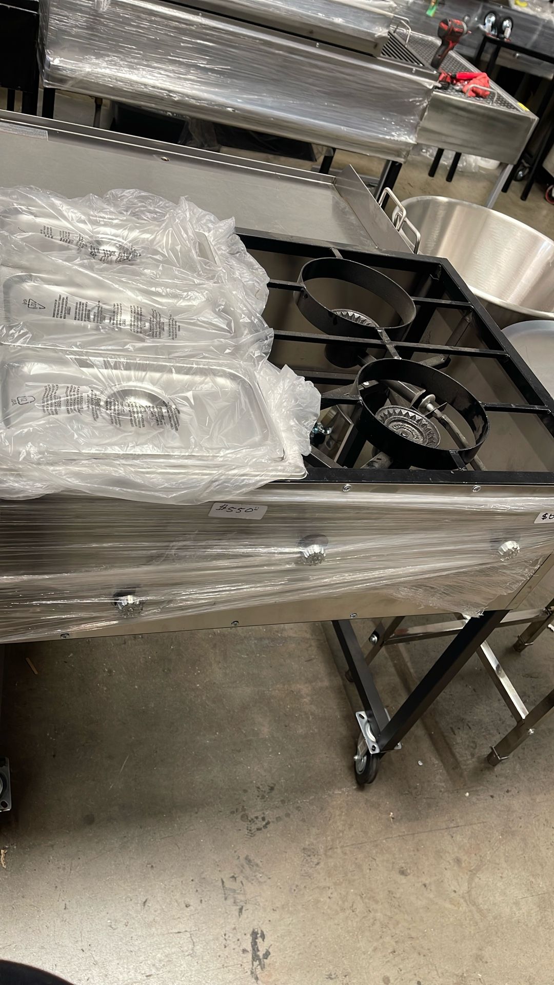 Carrito Con Quemadores Para Ollas Y Charola Para Mantener La Comida Caliente