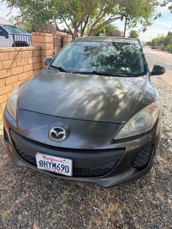 2013 Mazda 3i Sedan Gray