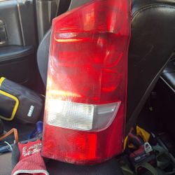 tailight benz metris