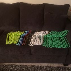 PLASTIC HANGER  73 TOTAL $15