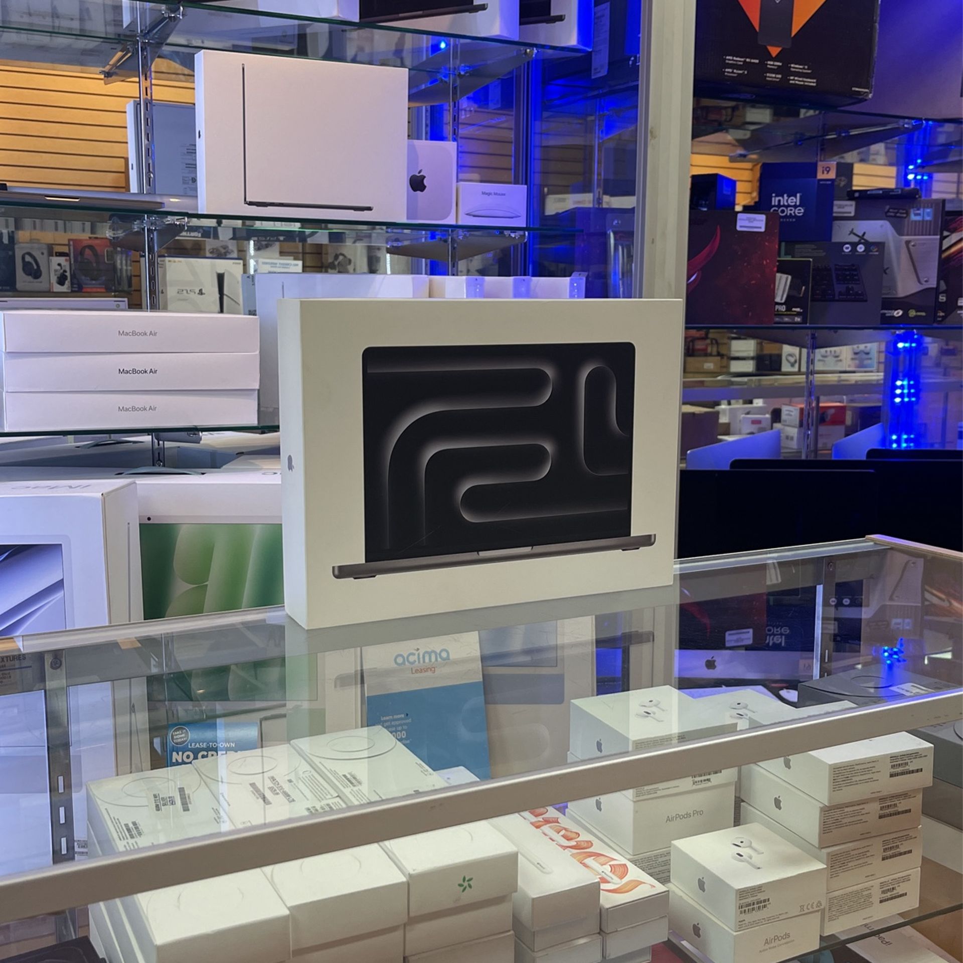 14”MacBook Pro M3 512SSD