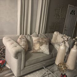 Modern Glam Couch – Excellent Condition
