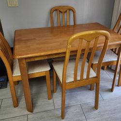 Wood Dining Table & 4 Chairs (padded) Set
