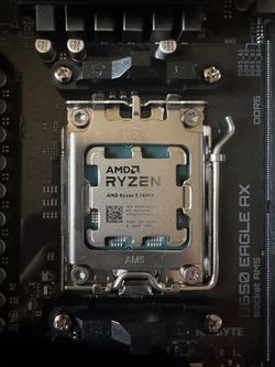 AMD Ryzen 5 7600x + B650 Eagle AX MOBO (UNUSED)