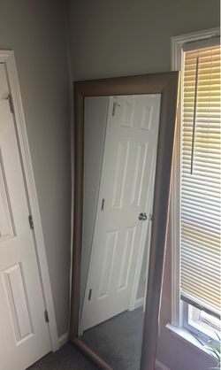Full sized mirror