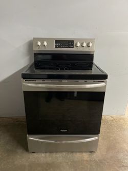Frigidaire Stainless Stove ‼️60 Day Warranty
