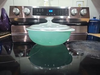 Pyrex 50s 60s 2 qt casserole dish w lid