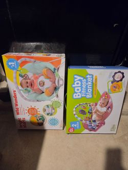Baby vibrating bouncer