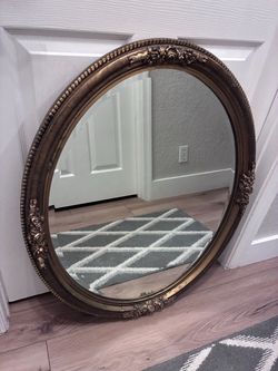 Carolina Mirror Co. Oval Mirror