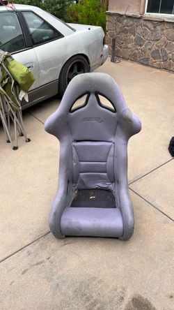 Bucket seat