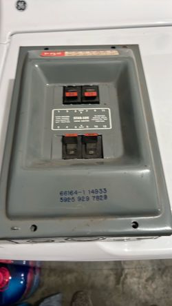 A Subpanel de 50 amp con dos Breakers
