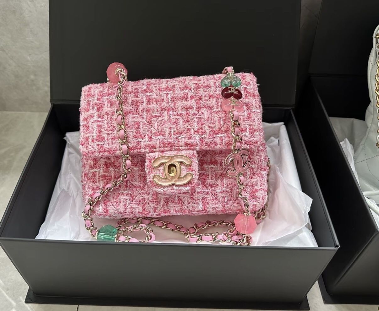 Designer pink chain bag