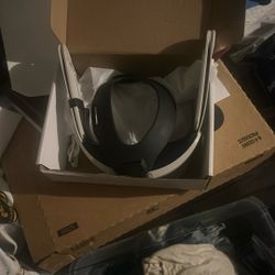 Metaquest VR headset