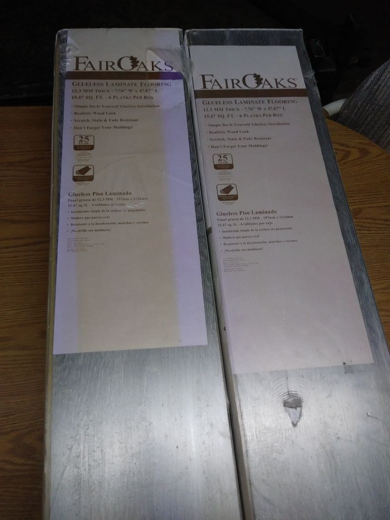Glueless Laminate Flooring. Fair Oaks Brand