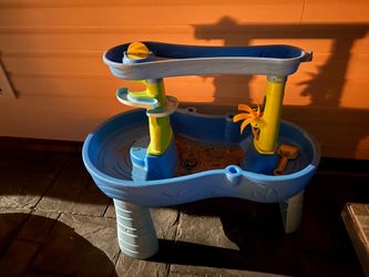 Kids water and sand table