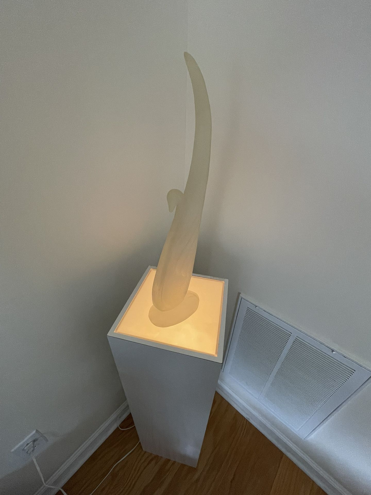 Vintage Swan Pedestal Light Box/Lamp